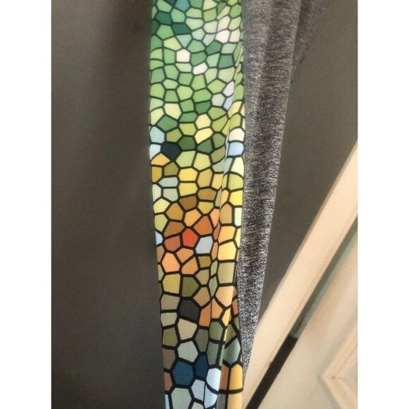 Lularoe size xs jade gray stained glass capri pants leggings - Picture 5 of 6